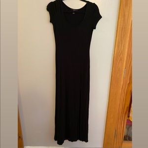 Black short sleeved jersey maxi dress with slit